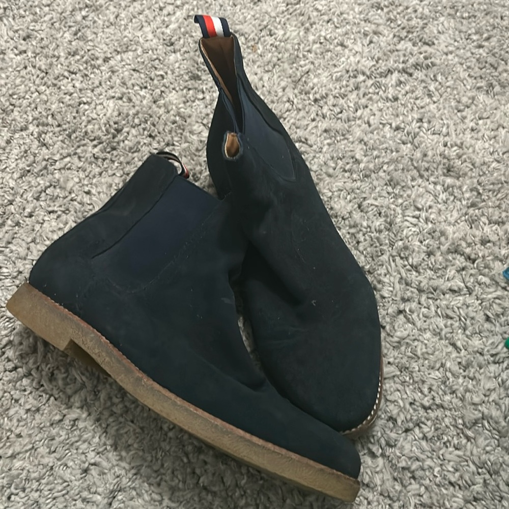 Size 9.5 Tommy Hilfiger Boots